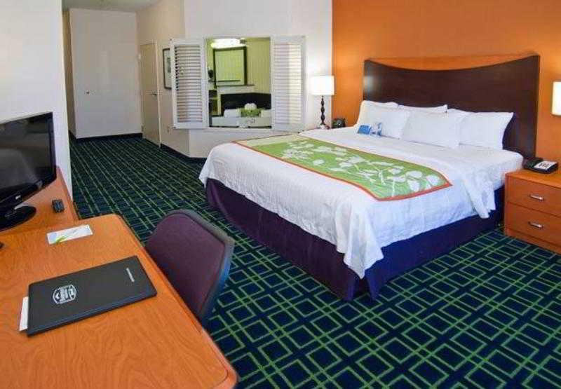 Fairfield Inn & Suites By Marriott Oklahoma City Nw Expressway/Warr Acres Экстерьер фото