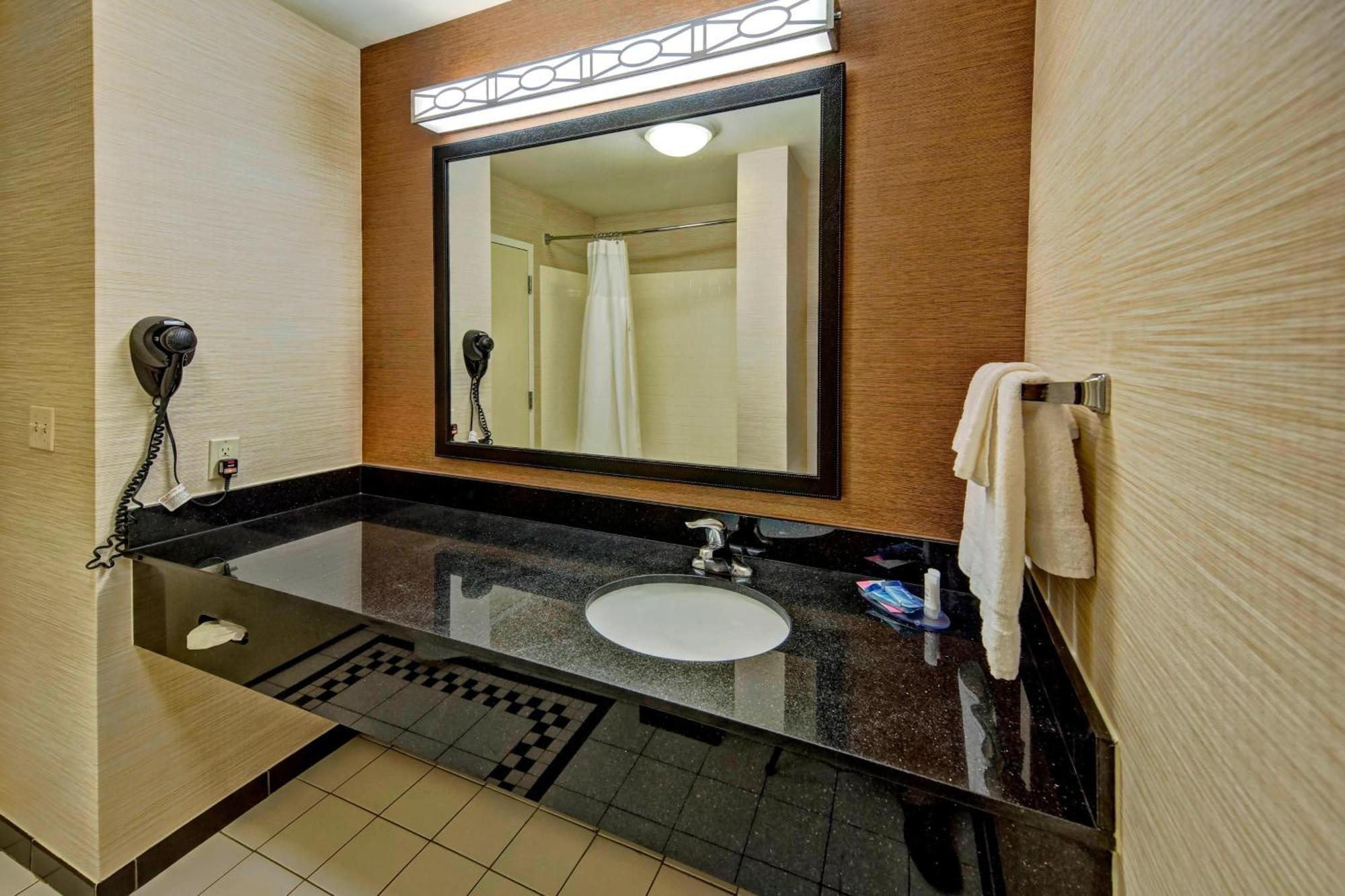 Fairfield Inn & Suites By Marriott Oklahoma City Nw Expressway/Warr Acres Экстерьер фото