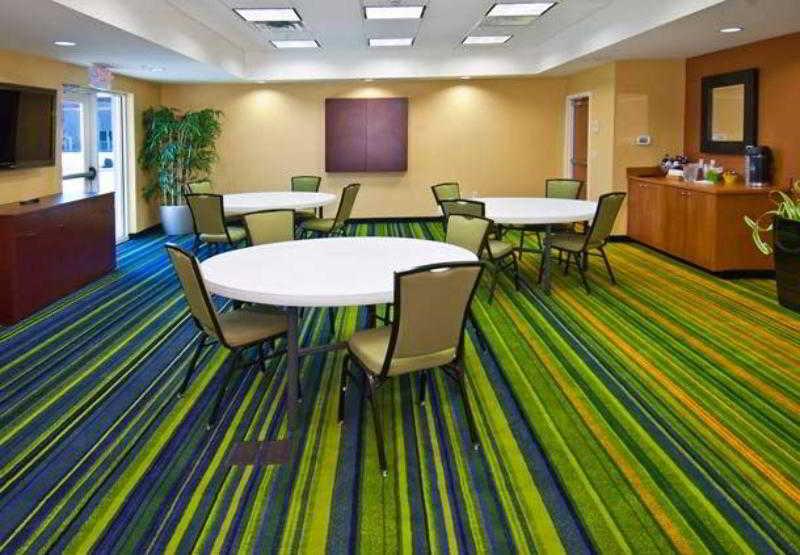 Fairfield Inn & Suites By Marriott Oklahoma City Nw Expressway/Warr Acres Бизнес фото
